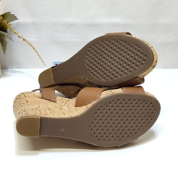 Aerosoles Strappy Cork High Wedge Sandal Adjustable Strap Block Heel Women Sz 7M - Picture 7 of 7